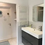 Nova 4*