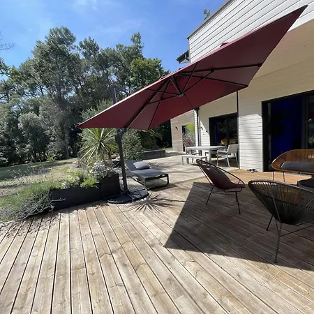 Nova Bed & Breakfast 4*