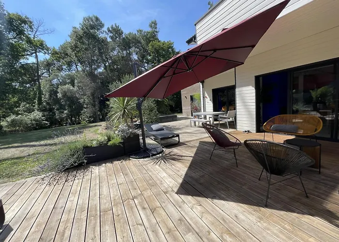 Nova Bed & Breakfast 4*